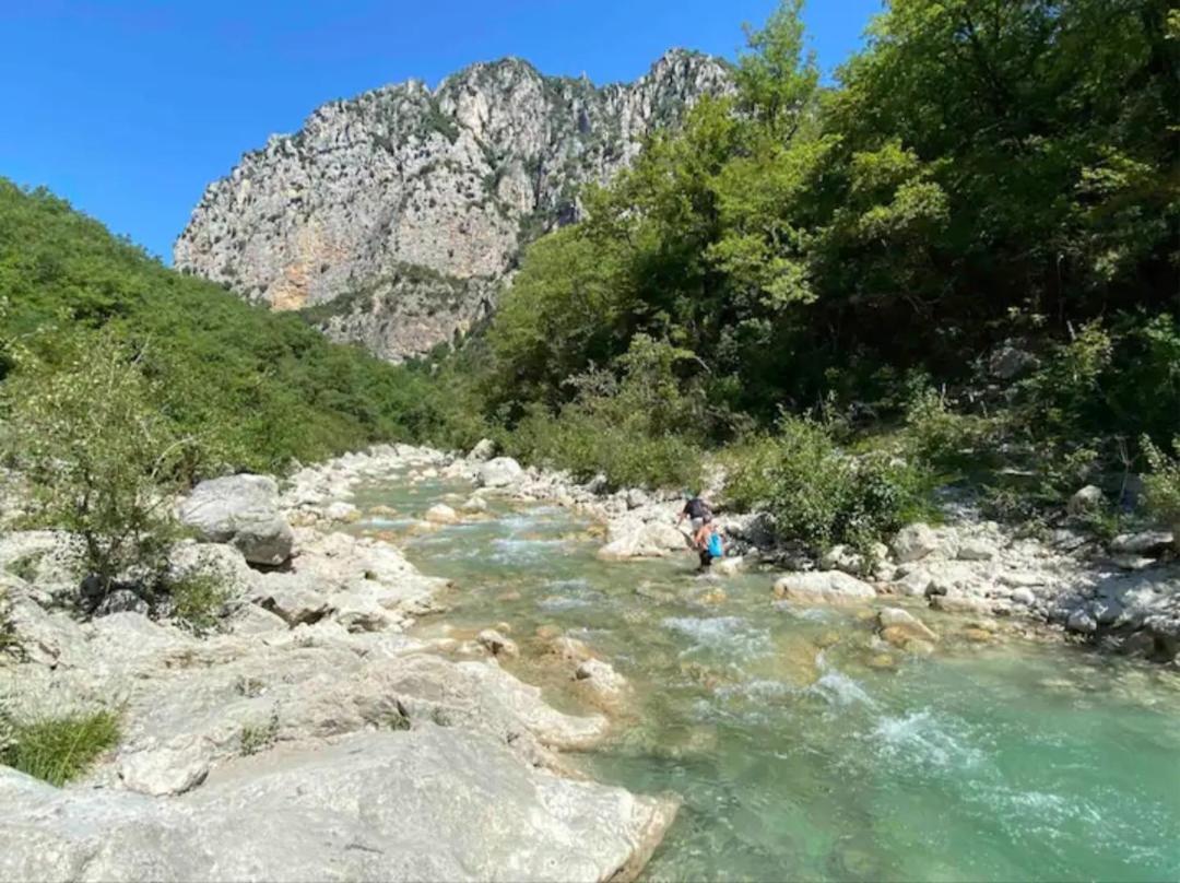 Appartement 3 Pieces Dans Maison Individuelle Entre Mer Et Montagnes Bouyon Exterior photo
