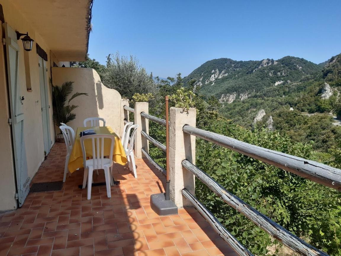 Appartement 3 Pieces Dans Maison Individuelle Entre Mer Et Montagnes Bouyon Exterior photo